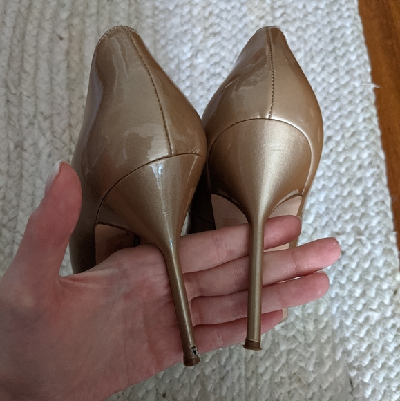 Manolo Blahnik Pumps - Picture 2 of 8